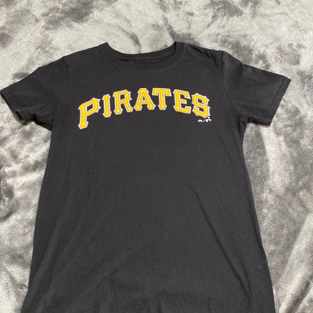 Pittsburgh Pirates shirt